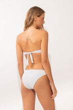 Load image into Gallery viewer, Model Back: Rio De Sol Top Top Linea-White Dora