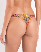 Load image into Gallery viewer, Image 05: Rio De Sol Bottom Bottom Bouquet Mia