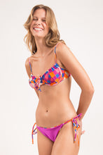Load image into Gallery viewer, Image 09: Rio De Sol Top Top Funny Balconet-Tie
