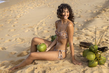 Load image into Gallery viewer, Image 05: Rio De Sol Set Set Leopard Balconet-Tie Italy
