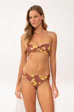 Load image into Gallery viewer, Model Front: Wednesday In Hawaii By Rio De Sol Top Top Pua-Coco-Lilikoi Lani
