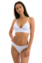 Load image into Gallery viewer, Model Front: Rio De Sol Bottom Bottom Cloque Branco Tri Cos
