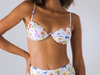 Load and play video in Gallery viewer, Video: Rio De Sol Set Set Countryside Kyra Hotpants
