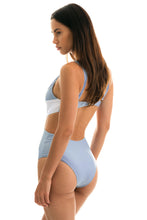 Load image into Gallery viewer, Model Back: Rio De Sol One-Piece Garoa Trikini Recorte

